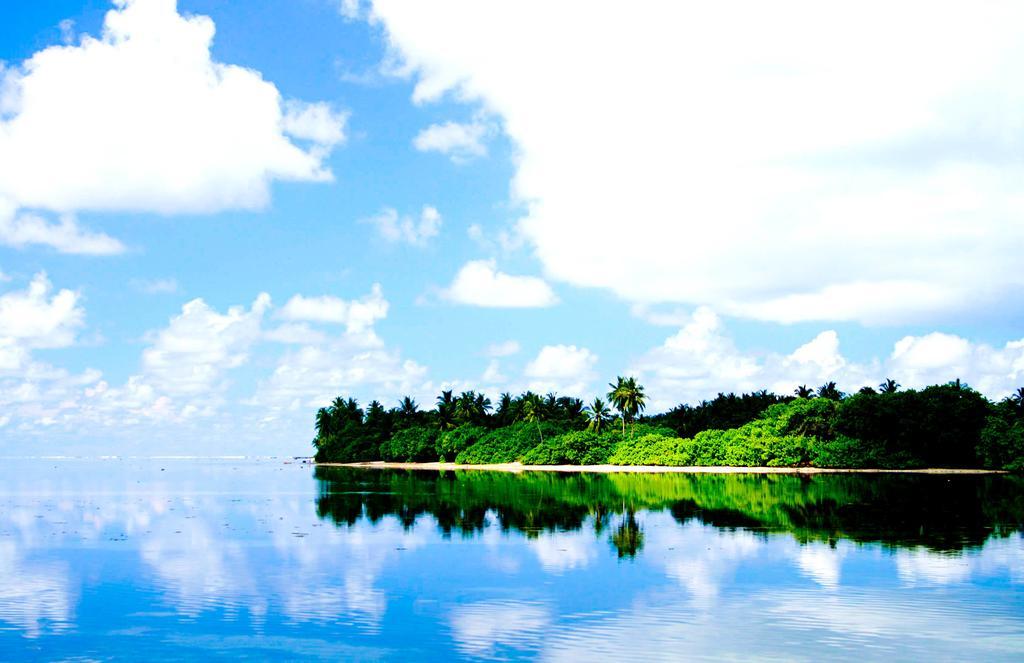 Equa Reef Maldives Hotel Addu Atol Buitenkant foto