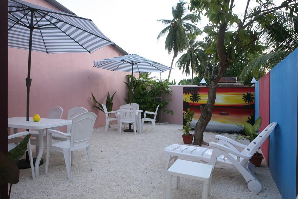 Equa Reef Maldives Hotel Addu Atol Buitenkant foto