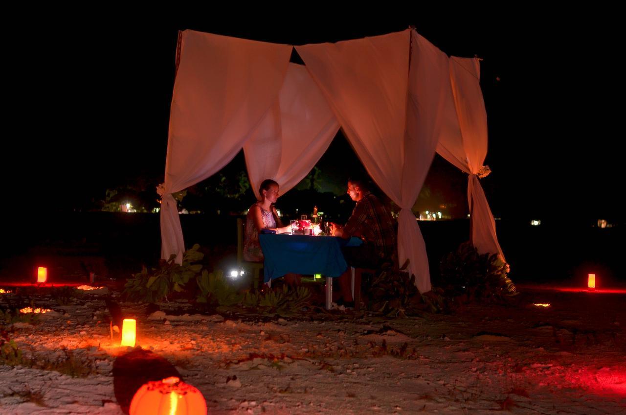 Equa Reef Maldives Hotel Addu Atol Buitenkant foto