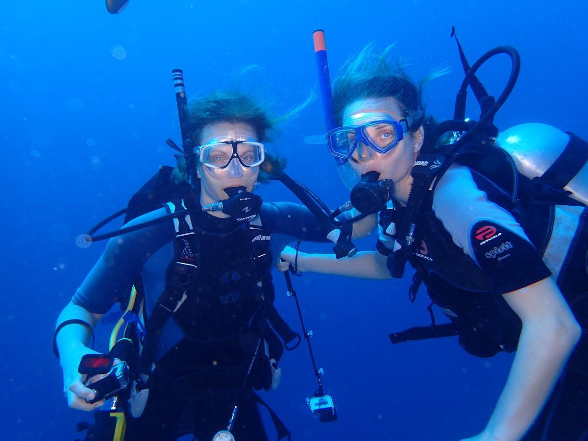 Equa Reef Maldives Hotel Addu Atol Buitenkant foto