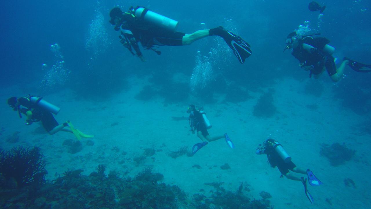Equa Reef Maldives Hotel Addu Atol Buitenkant foto