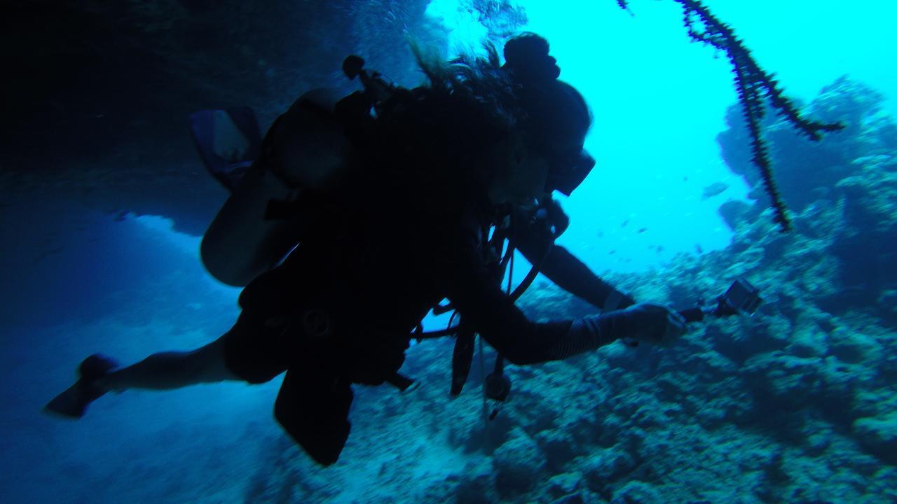 Equa Reef Maldives Hotel Addu Atol Buitenkant foto