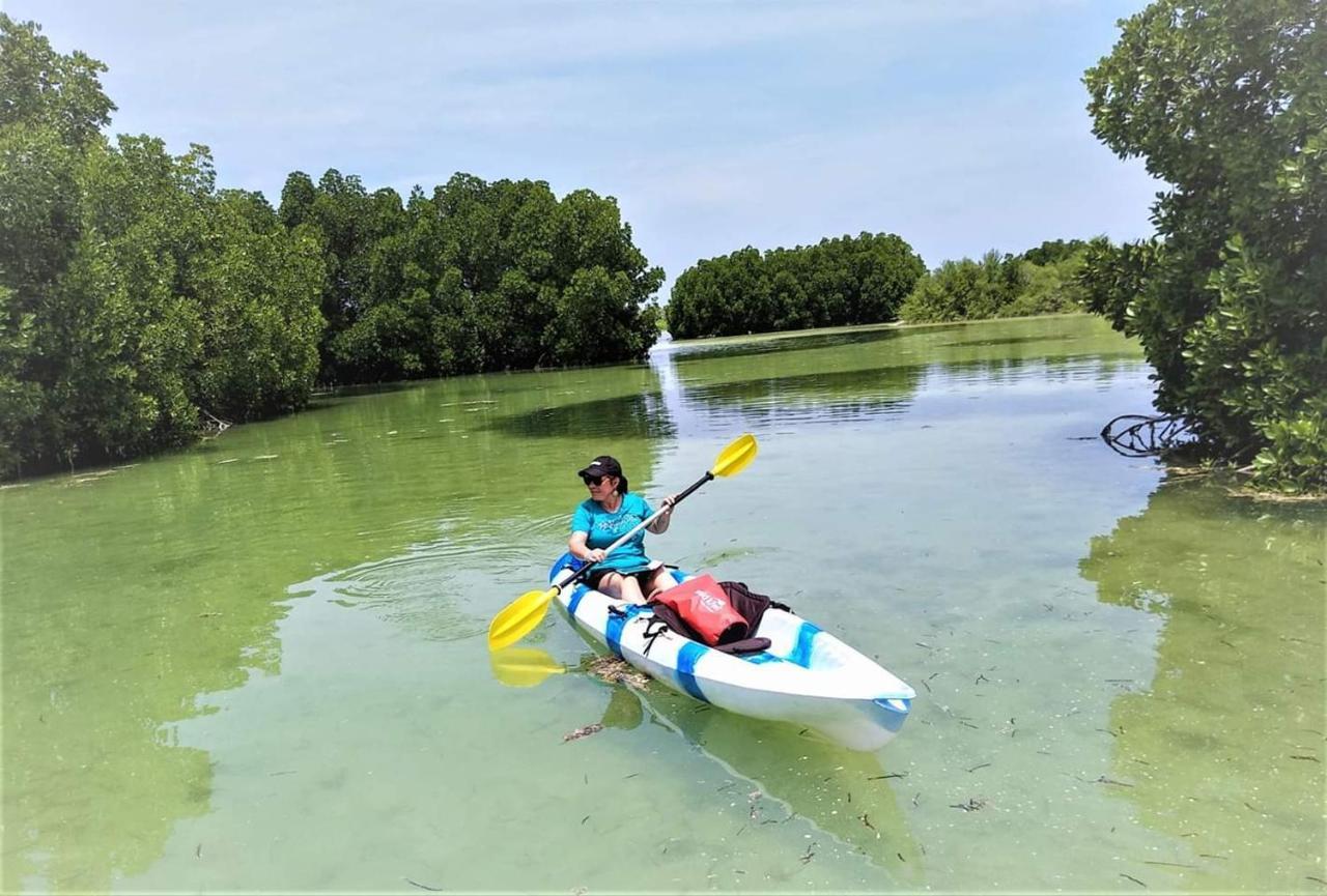 Equa Reef Maldives Hotel Addu Atol Buitenkant foto