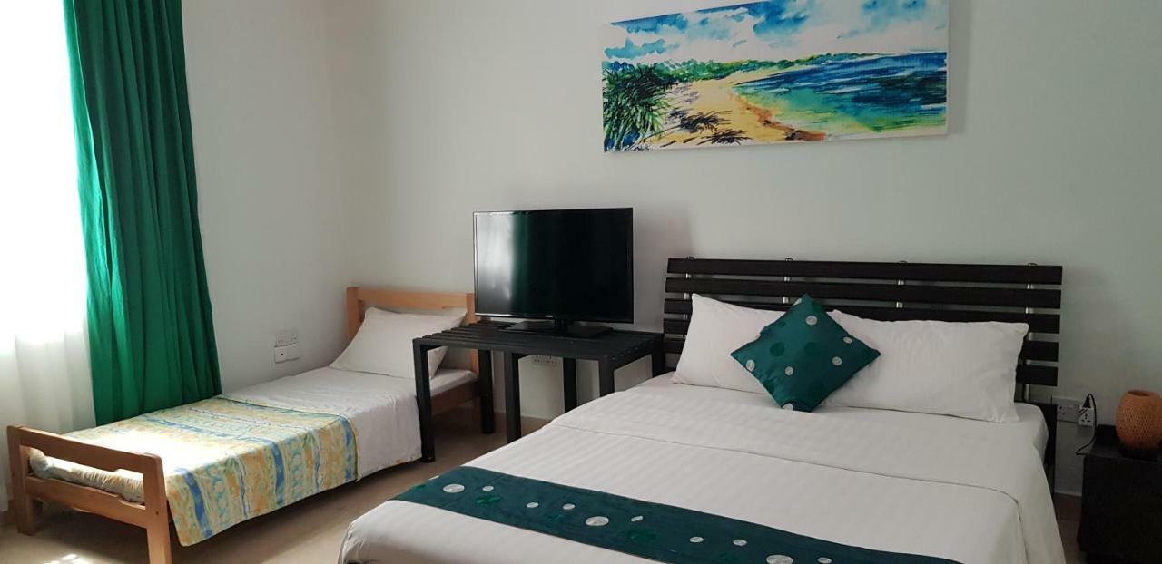 Equa Reef Maldives Hotel Addu Atol Buitenkant foto